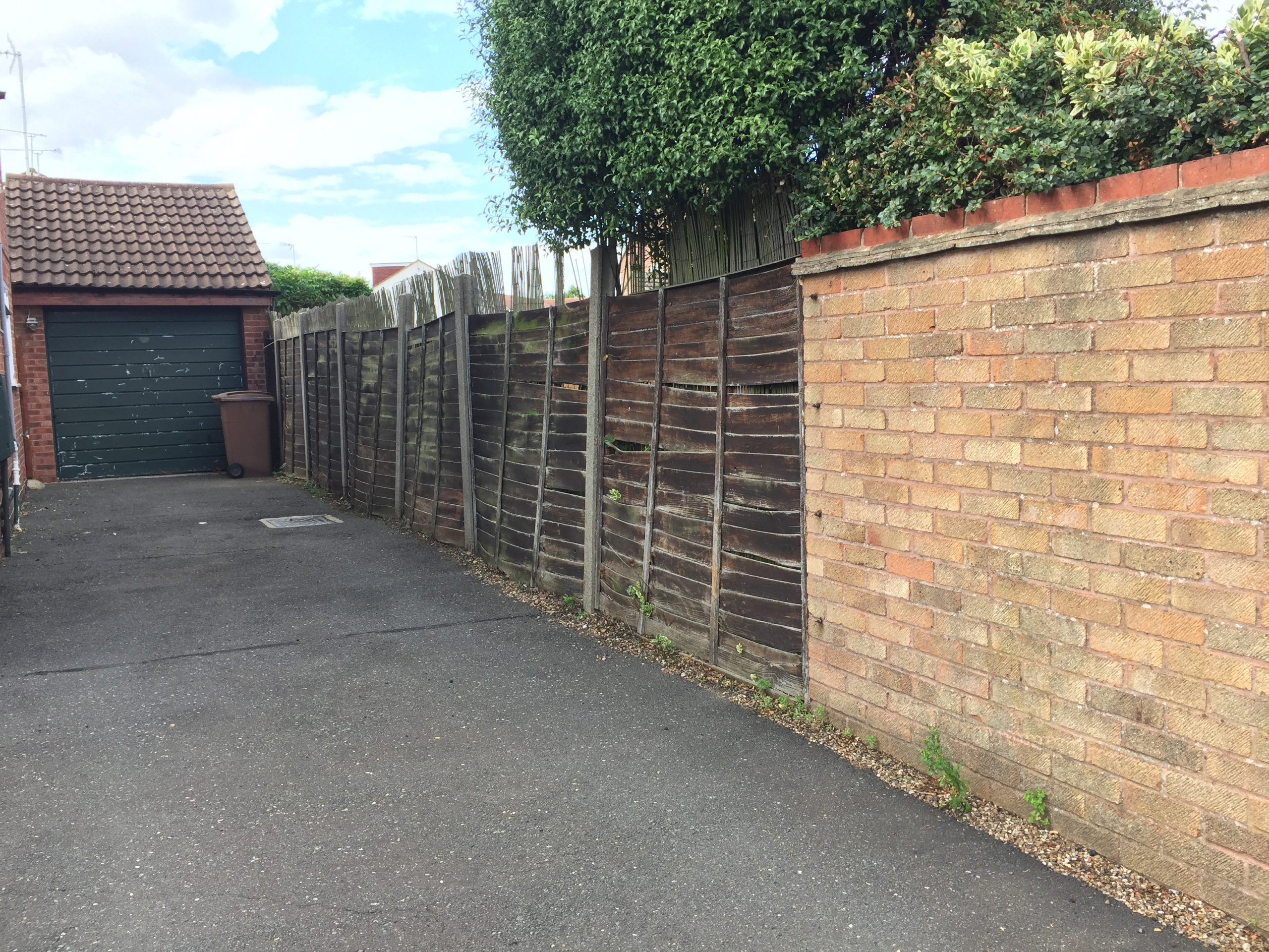 Garden Fencing Installation and Repair