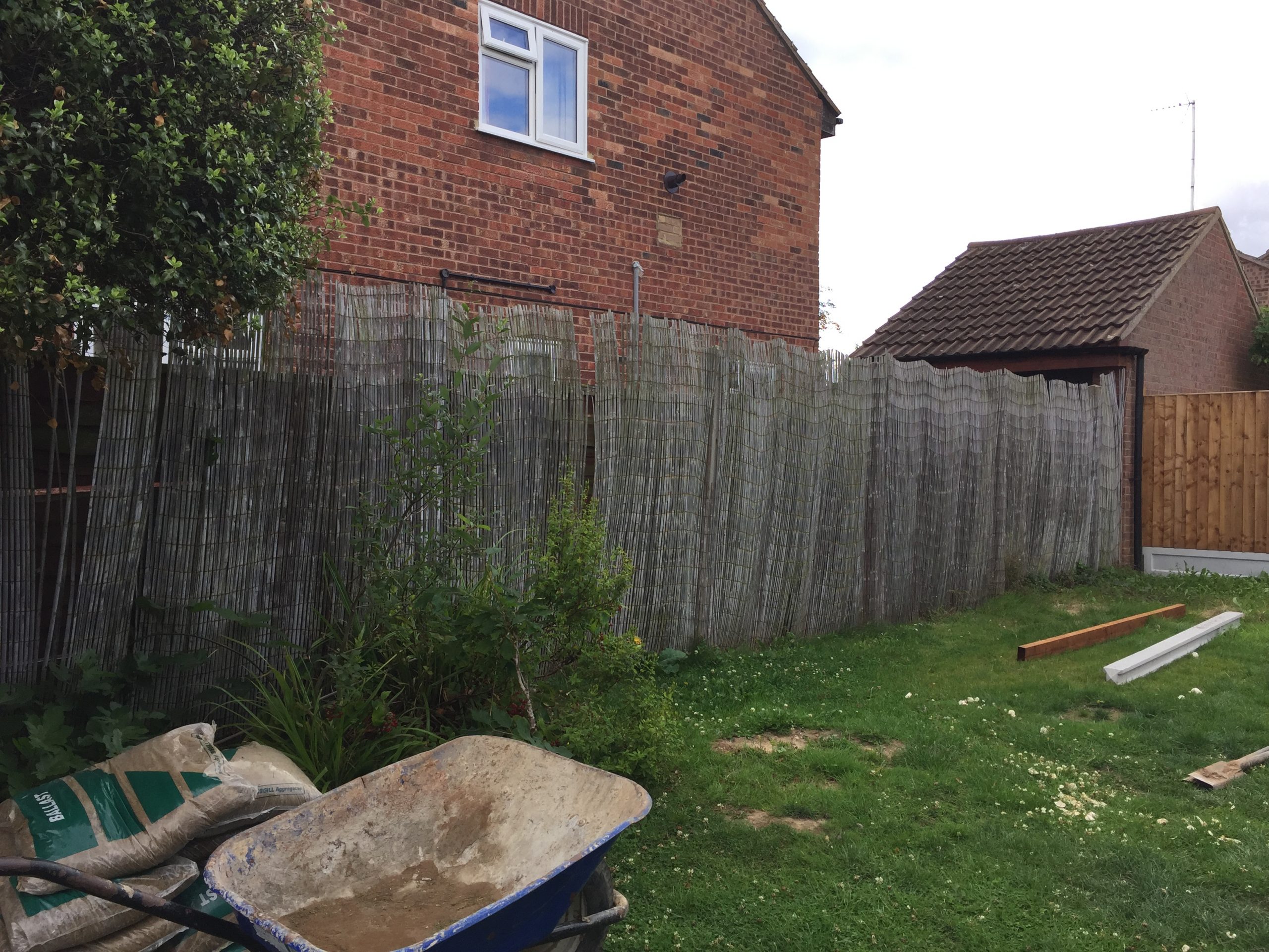 Garden Fencing Installation and Repair