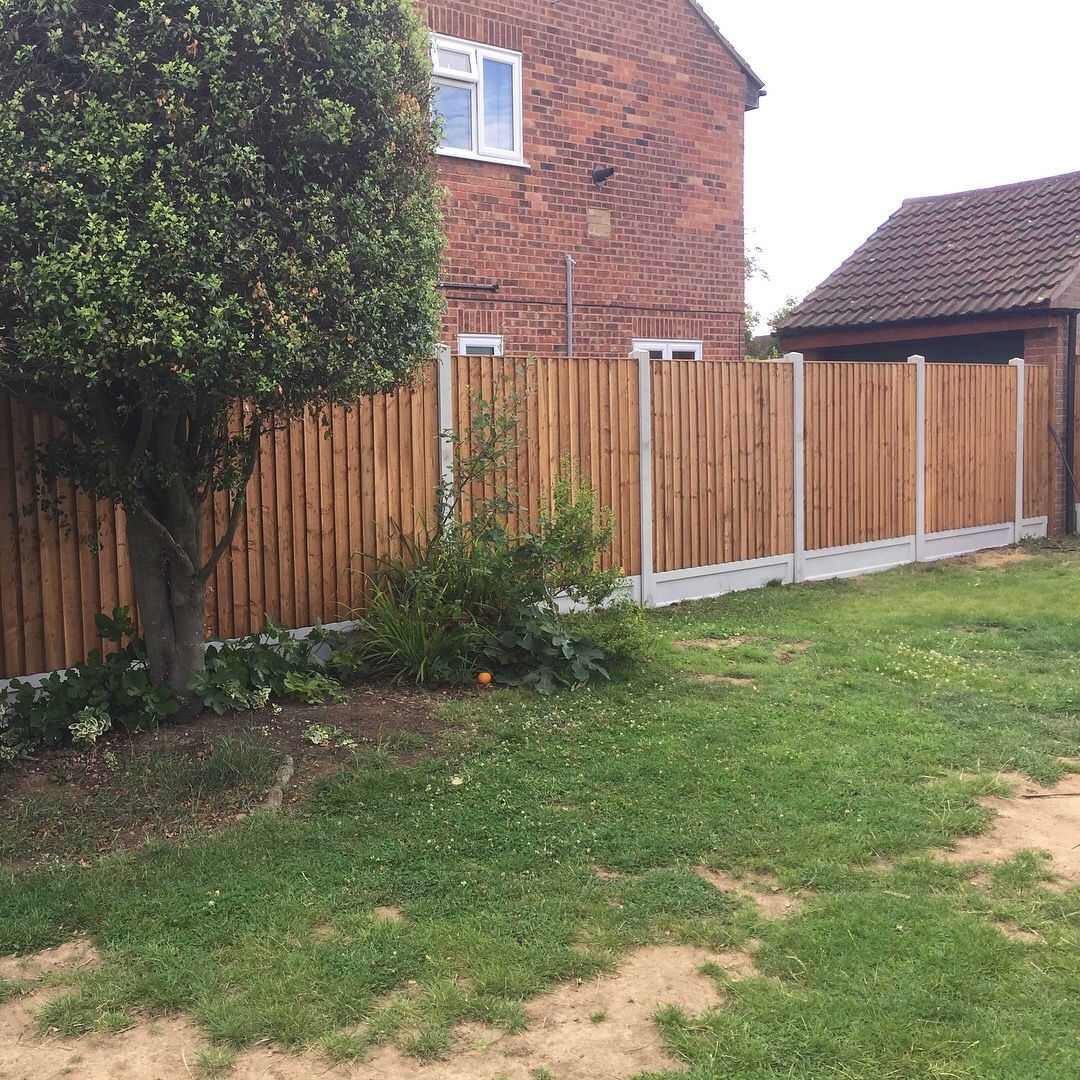Garden Fencing Installation and Repair